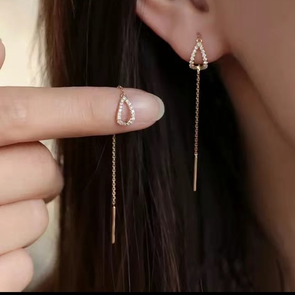 NEW Elegant Jeweled Stud & Thread Earrings - Silver - Picture 1 of 3